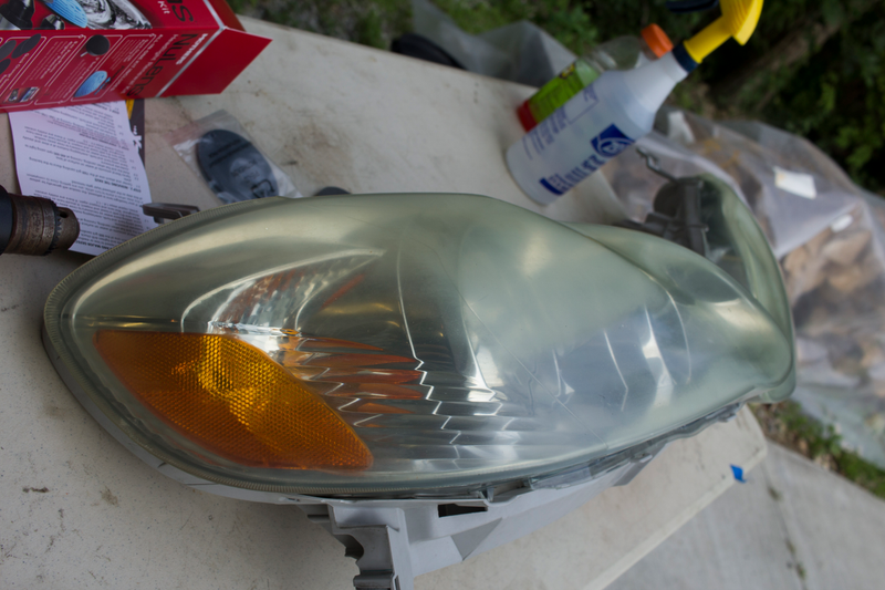 Illustration for article titled Weekend Project: Headlight Restoration